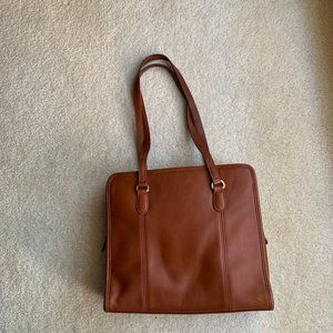Vintage British Tan Coach 9872 Tote bag